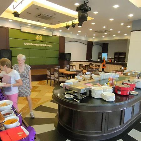 Mayflower Grande Hotel Phitsanulok Zewnętrze zdjęcie