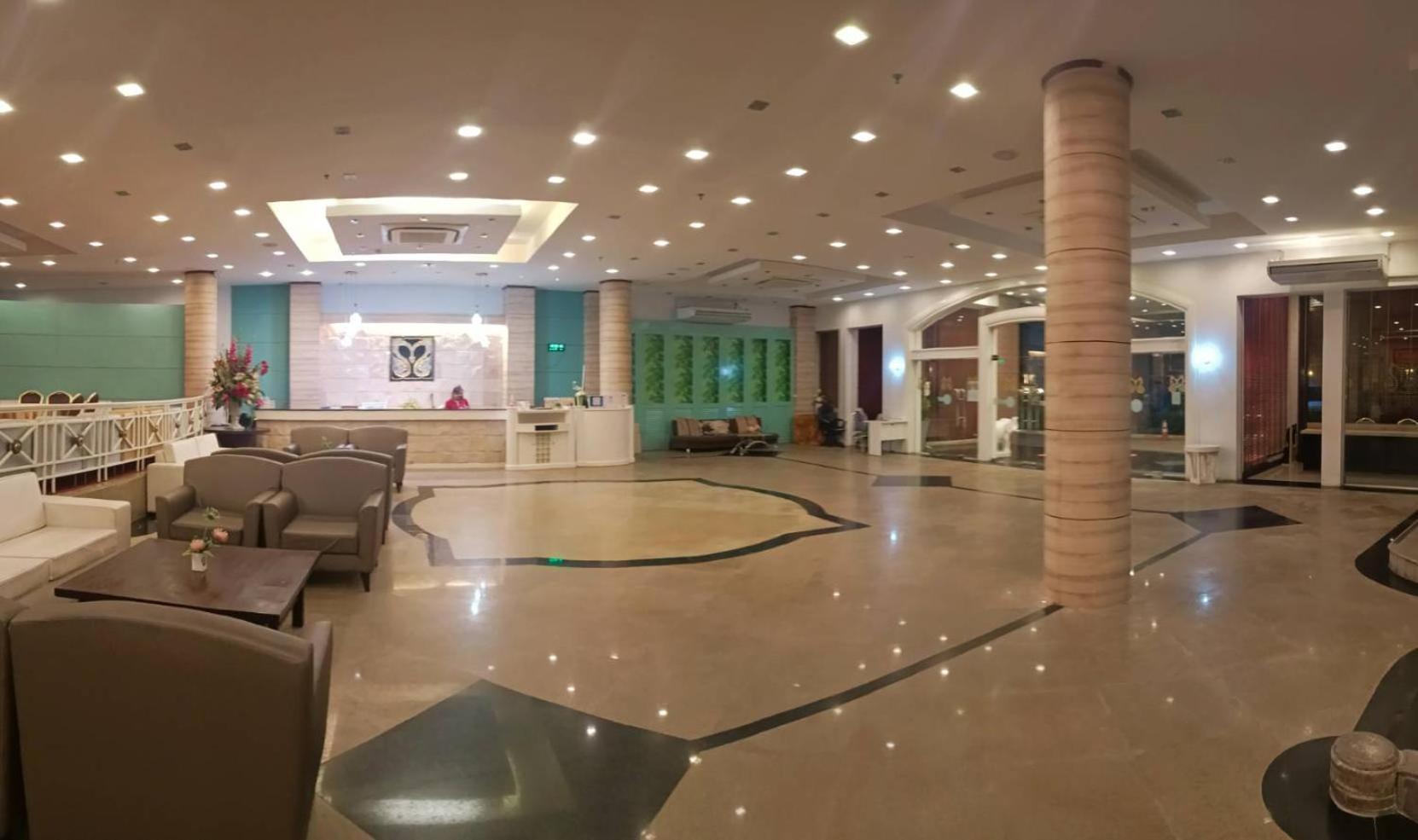 Mayflower Grande Hotel Phitsanulok Zewnętrze zdjęcie