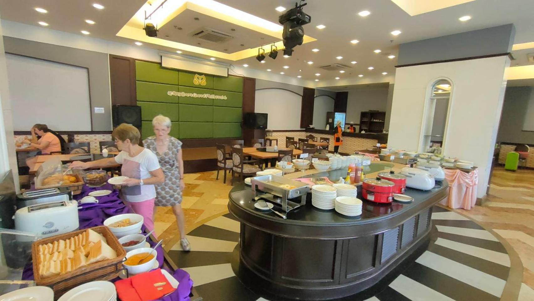 Mayflower Grande Hotel Phitsanulok Zewnętrze zdjęcie