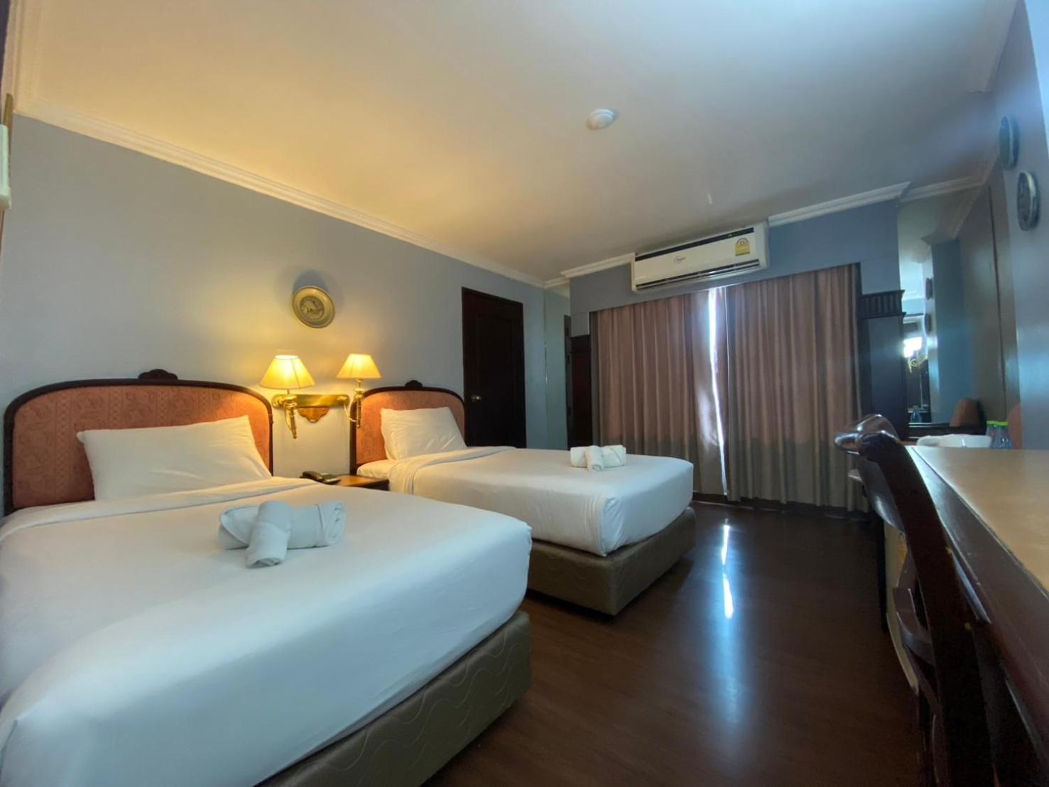 Mayflower Grande Hotel Phitsanulok Zewnętrze zdjęcie