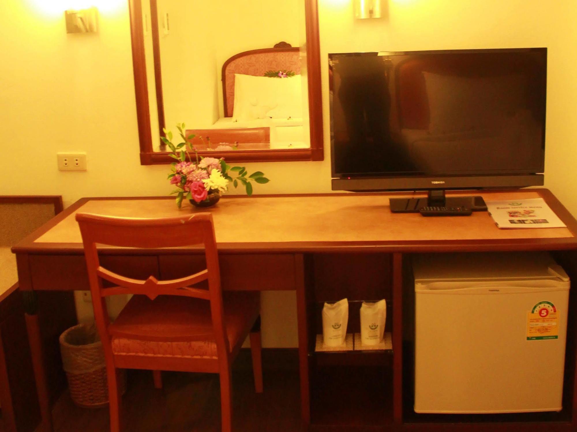 Mayflower Grande Hotel Phitsanulok Zewnętrze zdjęcie