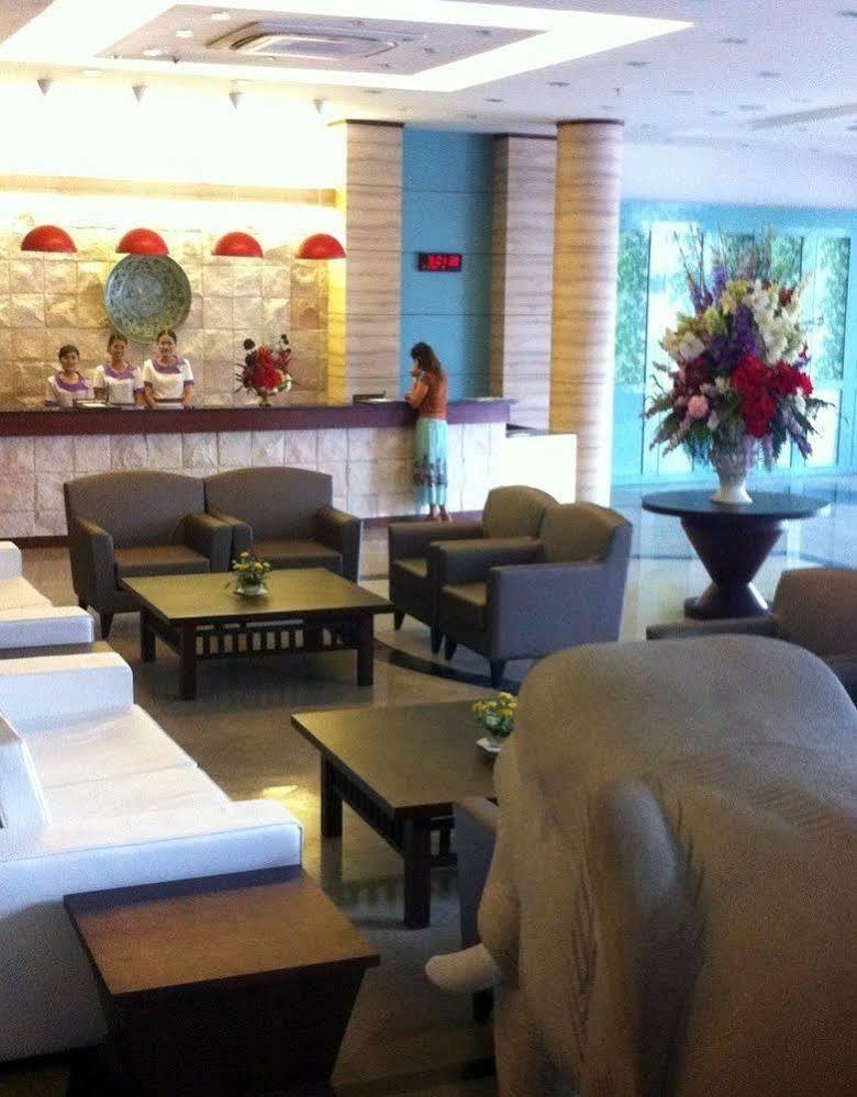 Mayflower Grande Hotel Phitsanulok Zewnętrze zdjęcie